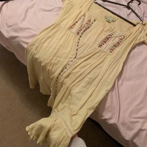 Bouncy vintage looking trendy dress